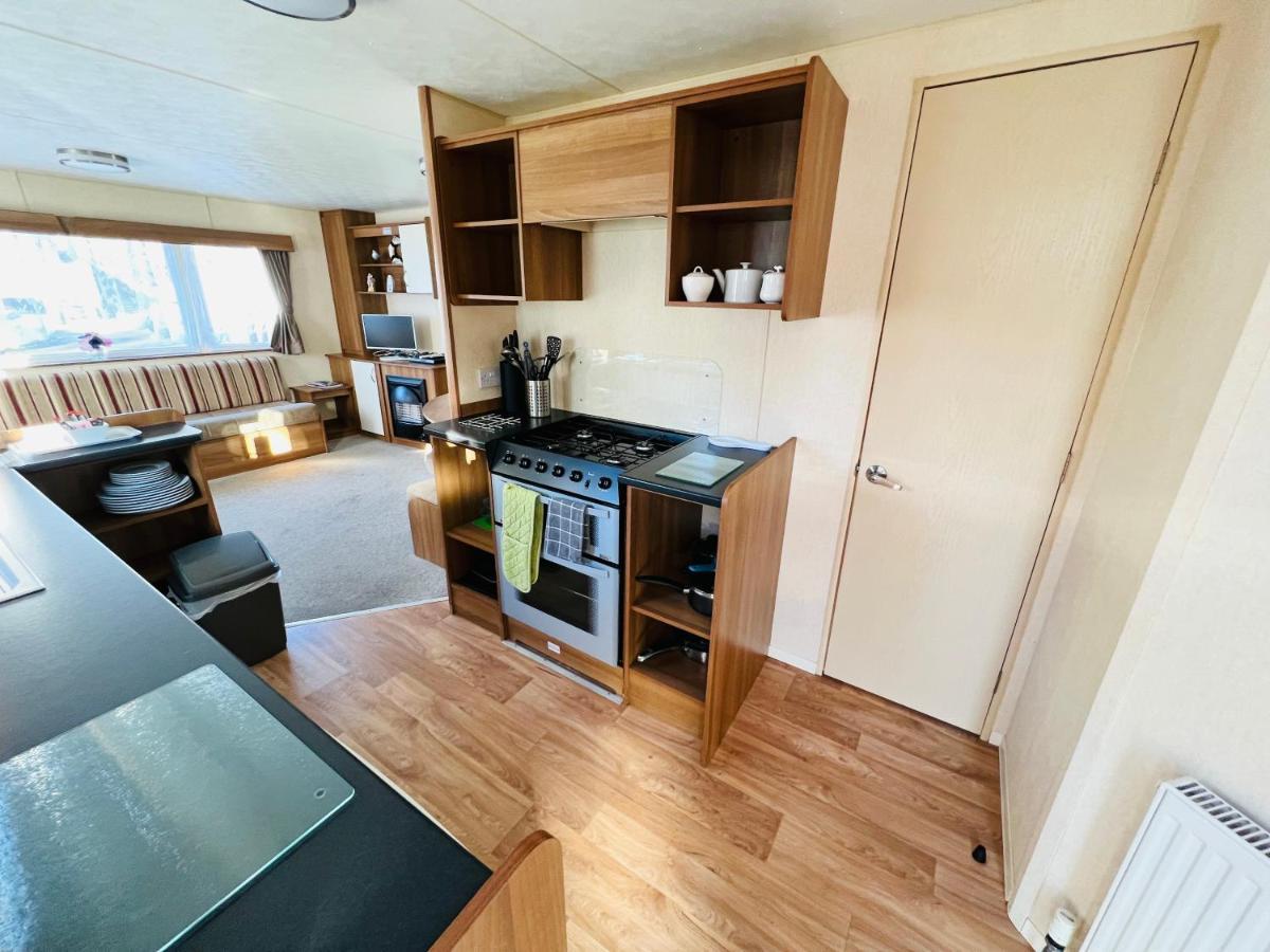 2 Bedroom Caravan Nv16, Lower Hyde, Shanklin, Isle Of Wight Экстерьер фото