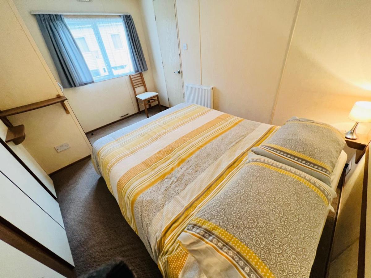 2 Bedroom Caravan Nv16, Lower Hyde, Shanklin, Isle Of Wight Экстерьер фото